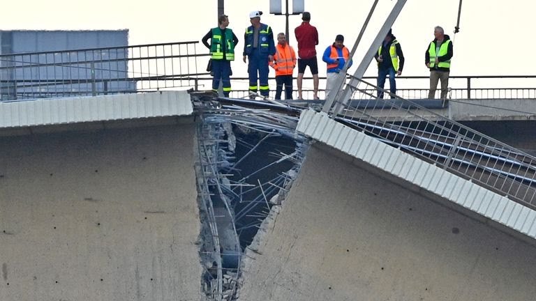 skynews-bridge-collapse-dresden_6681684